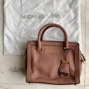 Micheal kors mini Dillion crossbody bag